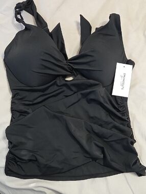 Swimsuits For All Black Twist-Front Tankini Top with Keyhole